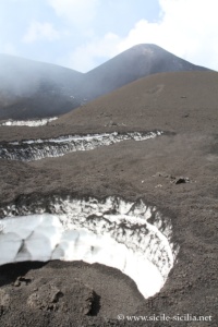Excursion ves le cratère central sur l'Etna