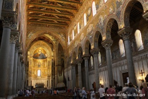 Nef centrale de la cathédrale de Monreale