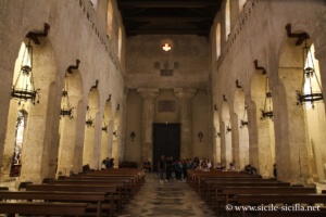 Intérieur de la cathédrale de Syracuse