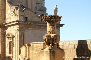 Mura delle Cattive et Porta Felice à Palerme