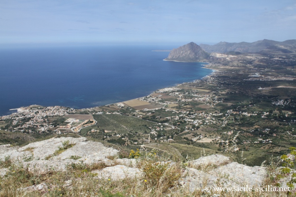 Panorama sur la côte et Mont Cofano, Erice