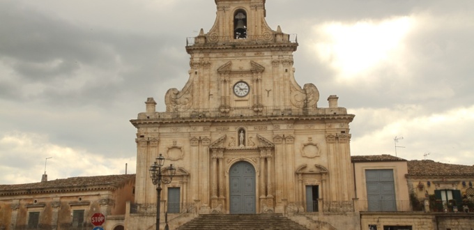 Piazza del Popolo, basilica di San Sebastiano, Palazzolo Acreide