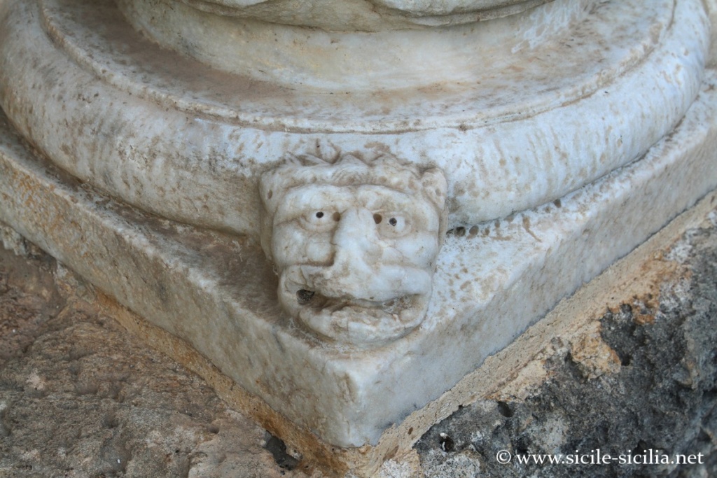 Pied de colonne du cloitre bénédictin de Monreale