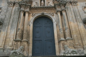 Piazza del Popolo, basilica di San Sebastiano, Palazzolo Acreide
