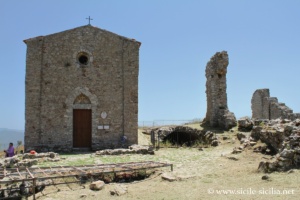 Chapelle Sainte-Anne, château médiéval de Geraci Siculo