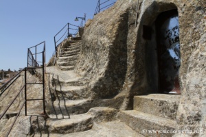 Habitats troglodytes de Sperlinga