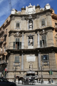 Angle nord, Quattro canti, Palerme