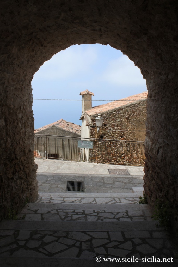 Centre historique de San Marco d'Alunzio