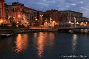 La darse de Syracuse le soir