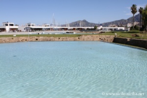 Fontaine Marina, Piazza Marina Yachting