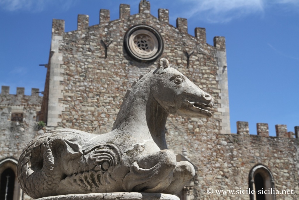 Piazza Duomo, Taormine