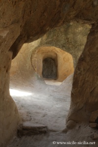 Intérieur rupestre du château de Sperlinga