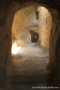 Salles troglodytes du château de Sperlinga