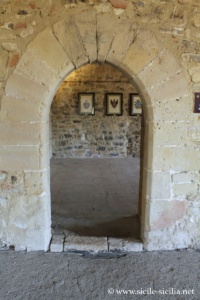 Salles du château de Sperlinga