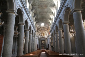 Nef centrale, cathédrale de Nicosia