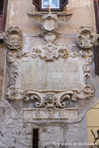 Plaque en marbre associée au Génie du Garraffo, Vucciria, Palerme