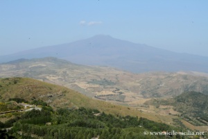 Panorama vers l'Etna, Centre historique de Troina
