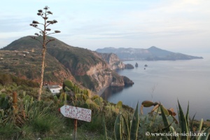 Panorama de Quattrocchi avec Vulcano, Lipari, Sicile