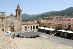 Piazza Castello, Castelbuono