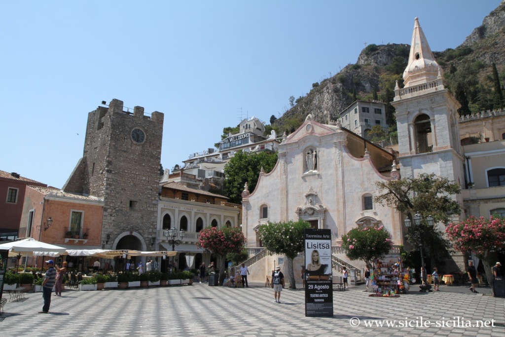 Piazza IX Aprile, Taormine