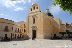 Piazza Madrice, Favignana