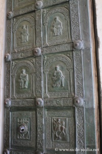 Porte en bronze de Bonanno Pisano, cathédrale de Monreale