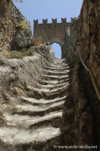 Escalier du château de Sperlinga