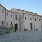 Sutera : quartier Sarrasin et grottes