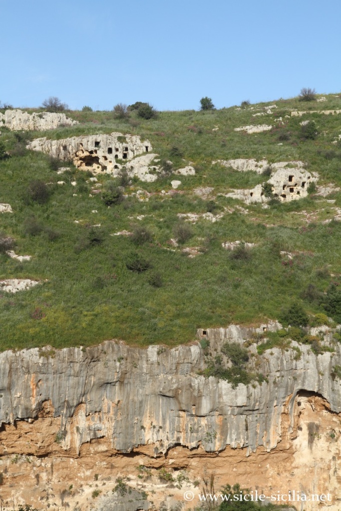 Torrent Calcinara, côté nord et nord-ouest, Pantalica