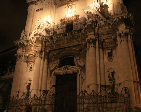 Catania, san benedetto, via crociferi