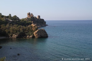 Cefalù, punta kalura, porto