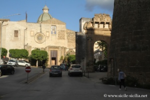 Chiesa del Carmine et Porte San Salvatore, Sciacca, Sicile