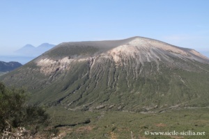 Grand cratère vu du Mont Saraceno, Vulcano
