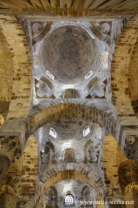 Dômes et coupoles de l'église San Cataldo à Palerme