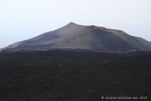 Etna, da Montagnola al rifugio Alpino