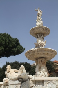 Fontaine d'Orion, Messine