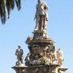 Villa Bonnanno, monumento a Filippo V