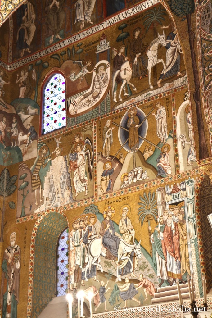 Mosaïques des murs extérieurs de la Chapelle Palatine de Palerme