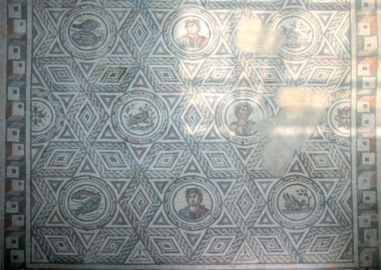 Mosaïques de la Villa romaine du Casale