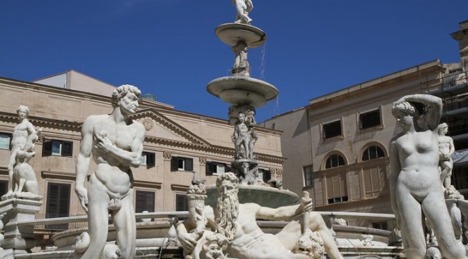 Palerme, place et fontaine Pretorio