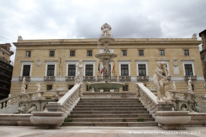 Fontaine et Place Pretoria de Palerme