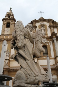 Piazza di San Domenico a Palermo
