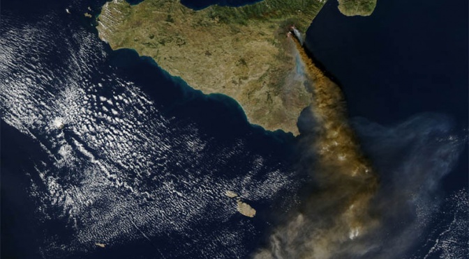 Photo satellite, éruption de l'Etna