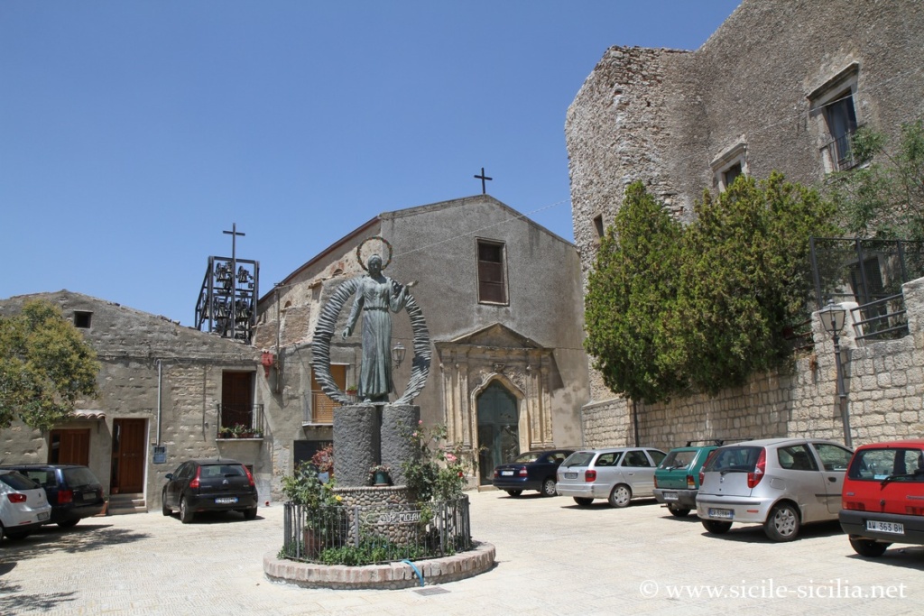 Piazza Valguarnera, Gangi