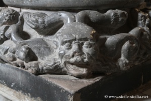 Piliers de la cathédrale d'Enna, Sicile