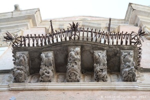 Ragusa, Palazzo Cosentino, balconi barocco
