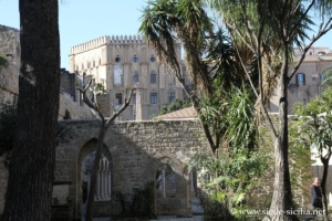 Cloitre à Saint-Jean des Ermites et Palais des Normands à Palerme