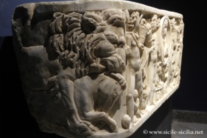 Sarcophage des Donne Coronarie, cathédrale San Gerlando, Agrigente