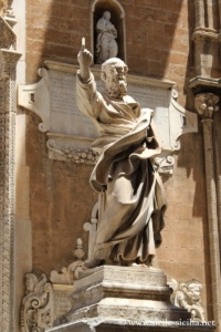 Statues et portail Via Bonello, cathédrale de Palerme