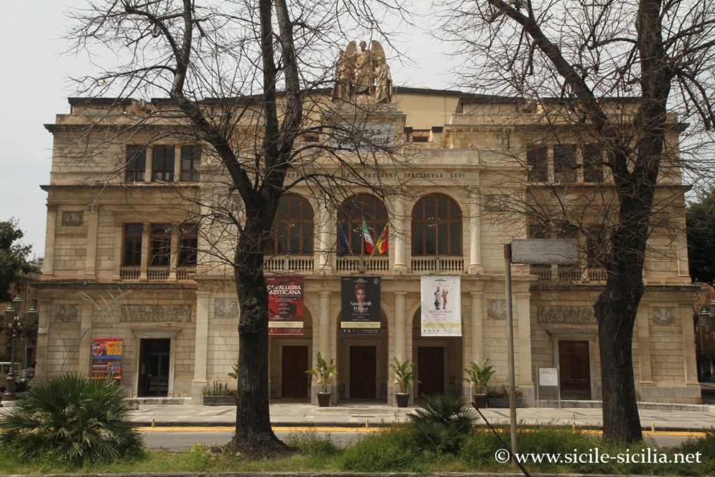 Theatre Vittorio-Emanuele, Messine